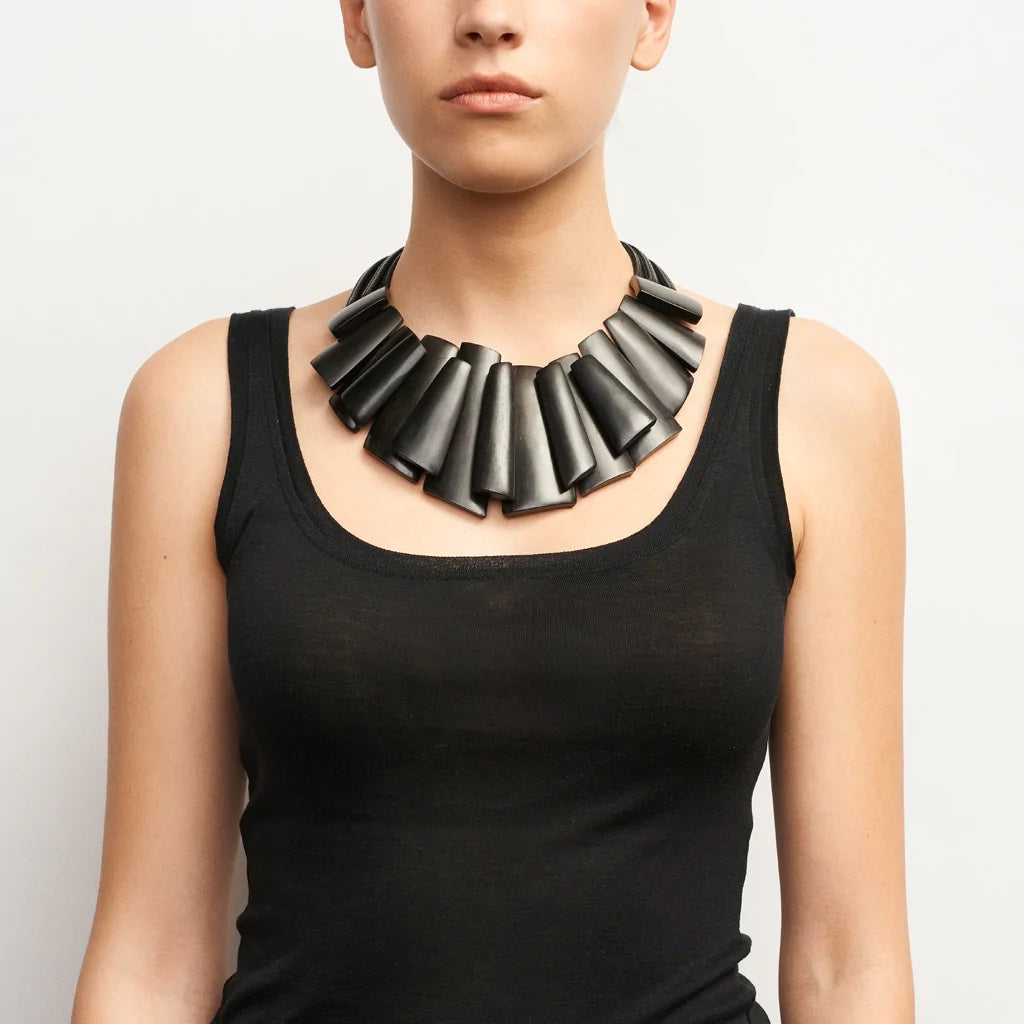 Colar Monies Black Kamagong