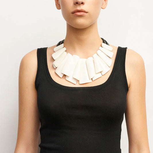 Colar Monies White Bone